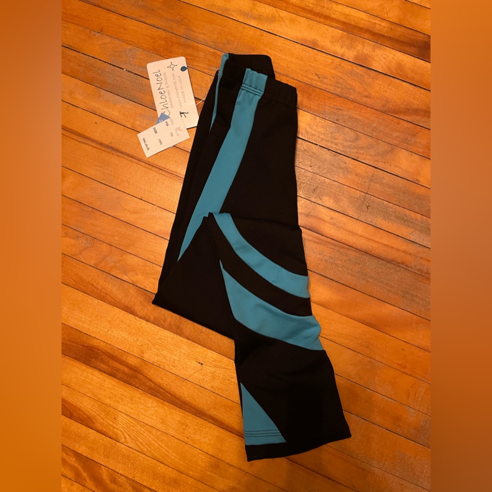 BNWT Chloe Noel skating pant YXS